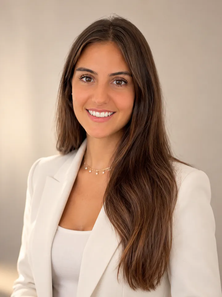 Agustina Petruzzi — Agente Inmobiliario