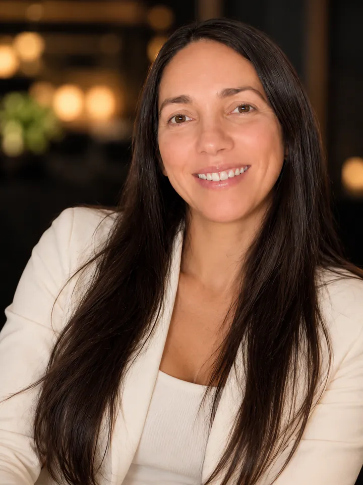 Melina Vera — Agente Inmobiliario